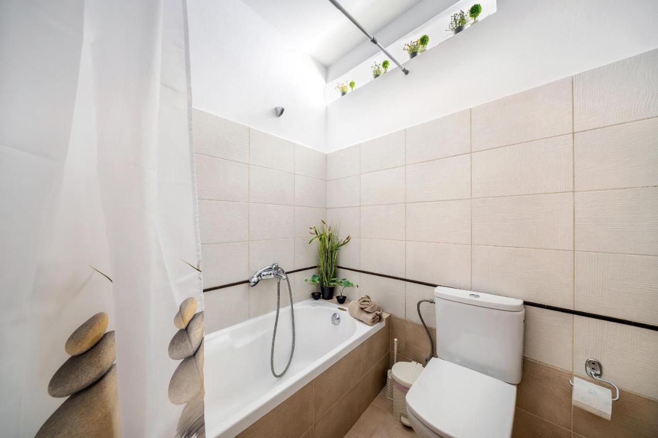 Luxury Town Center Suite Apt A2 Iraklio Exterior foto